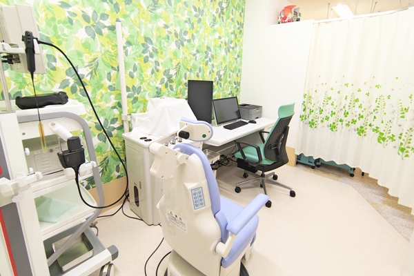 診察室(2診)